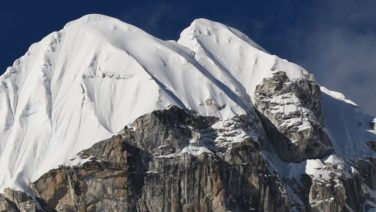 lobuche peak